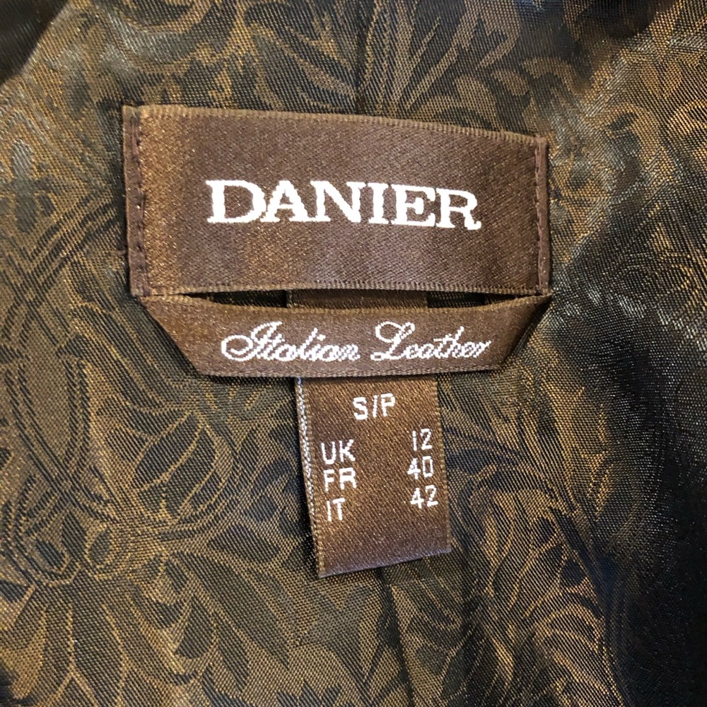 LIKE NEW Danier Black Leather BOHO Jacket - Picture 6 of 8